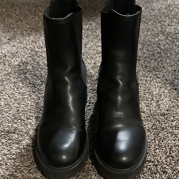 Steve Madden Black Ankle Boots - Picture 4 of 4